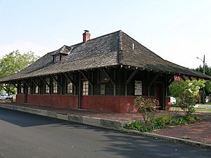 Easton Railroad Station (21617541662)