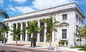 Sidney and Berne Davis Art Museum in downtown Fort Myers