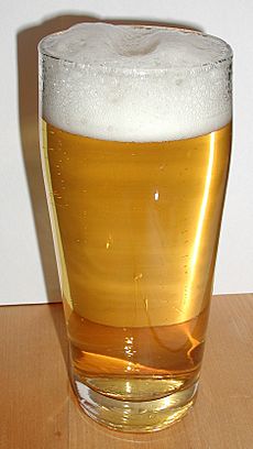 Helles im Glas-Helles (pale beer)