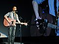 Joseph Gordon-Levitt Plays "Hey Jude" Singalong