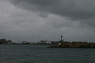 Leaving the marina and entering Peterhead Bay - geograph.org.uk - 1608109