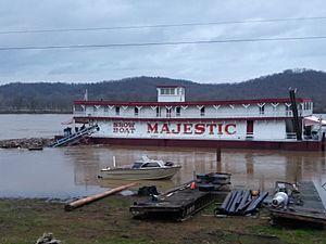 Majestic (riverboat)