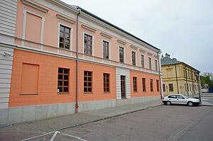 Miejska Biblioteka Publiczna w Mińsku Mazowieckim widok od strony północnej - panoramio