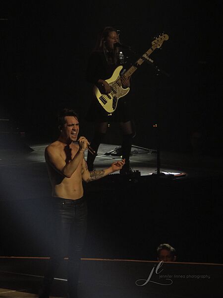 Panic! At the Disco (43285362224)