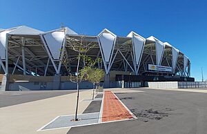 Queensland Country Bank Stadium on a non game day (cropped)