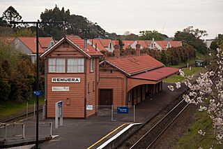 Remuera Railway Station 02