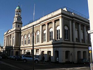 Ryde, Town Hall - geograph.org.uk - 684012