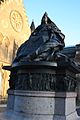 Statue of Queen Victoria, Albert Square, Dundee by Harry Bates 1899.jpg