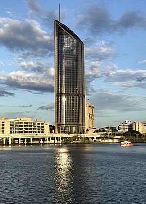 1 William Street, Brisbane in March 2017, at sunset