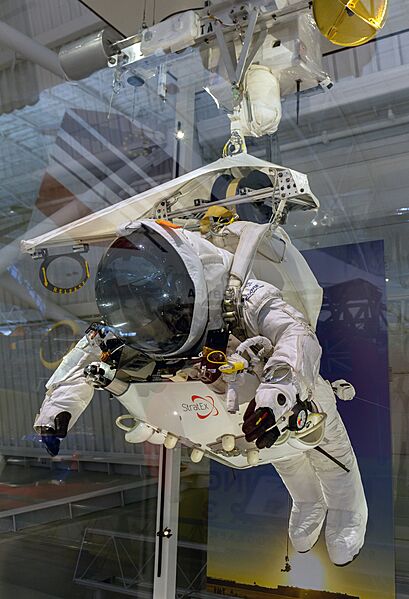 20180328 Eustace Suit Udvar-Hazy
