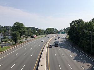 2021-07-06 09 42 51 View north along Interstate 287 from the overpass for Morris County Route 510 westbound (Lafayette Avenue) in Morristown, Morris County, New Jersey