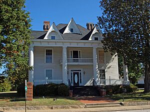 41 W Candler St Winder Oct 2012 1