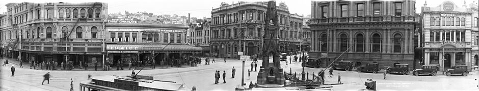 Custom House Square, Dunedin, between 1923-1928 (3230175442)