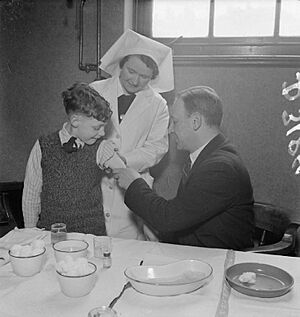 Diphtheria Immunisation Scheme, London, England, 1941 D3184