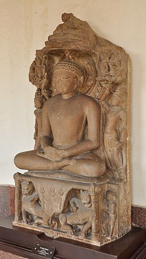 Jain Tirthankara Naminath - Circa 12th Century CE - ACCN 00-B-77 - Government Museum - Mathura 2013-02-23 5080