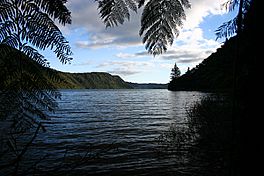 Lake Rotokakahi.jpg