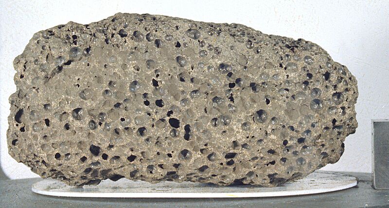 Lunar sample 15016 S71-45477