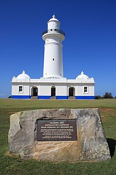 Macquarie Lighthouse, Dunbar Head