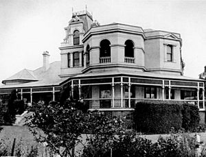 StateLibQld 1 129123 Edward George Blume's residence, Stanley Hall, in Ascot, Brisbane, ca. 1913