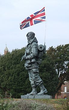 The Yomper Falklands memorial statue, Royal Marines Museum, Portsmouth (1) cropped