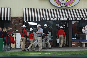 Verizon commercial!!! at Fosselman's (3408788072).jpg