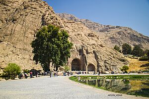 طاق بستان 1