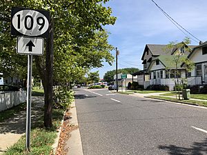 2018-08-09 12 05 45 View north along New Jersey State Route 109 (Washington Avenue) between Sidney Avenue and Cape May County Route 622 (Texas Avenue) in Cape May, Cape May County, New Jersey