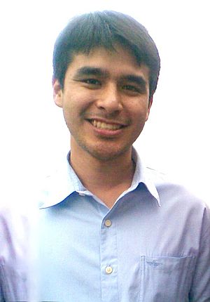 Atom Araullo at Mendiola, Manila, June 2009.jpg
