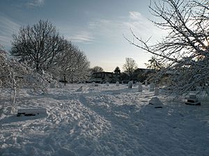 December Snow 2009 - Mill Road Cemetery - geograph.org.uk - 1624202