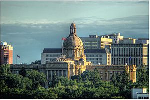 Legislature-Building-Edmonton-Alberta-Canada-02AA
