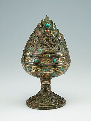 Lidded incense burner (xianglu) with geometric decoration and narrative scenes