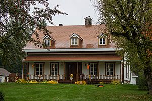 Manoir William-Milburn-Pozer 01