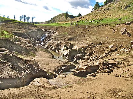 Pakihi Stream runs into sinkhole 