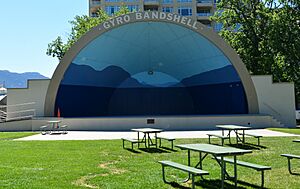 Penticton, BC - Gyro Bandshell 04 (cropped)