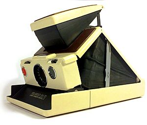 Polaroid SX-70 Land Camera model 2 instant camera