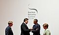President Barack Obama talks with President Viktor Yanukovych (cropped)