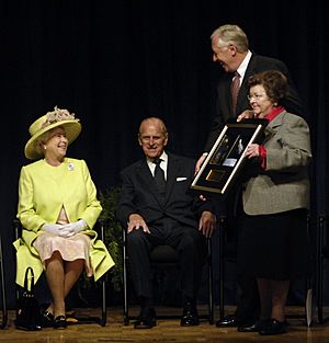 Rep. Hoyer and Sen. Mikulski present photo to Queen Elizabeth II and Prince Phillip, May 8, 2007