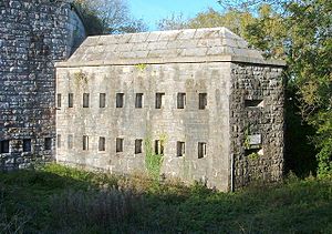 Scraesdon Fort - Caponier - geograph.org.uk - 345243