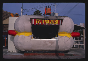 Tail O' the Pup, Los Angeles, California LCCN2017709498