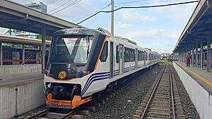 Tutuban PNR station (v2) 8000 class 2019-12-21.jpg
