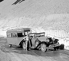 1933 car&trailer