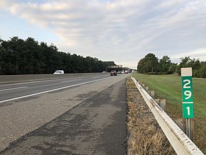 2018-10-03 07 38 51 View south along New Jersey State Route 700 (New Jersey Turnpike) between Exit 4 and Exit 3 in Tavistock, Camden County, New Jersey