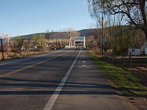 Approaching Benton City–Kiona Bridge