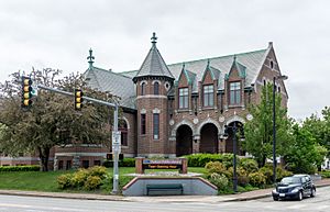 Auburn, Maine Public Library