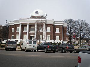 Dyer County Courthouse in Dyersburg