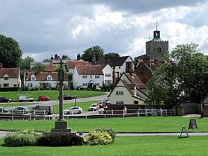 Finchingfield village green (geograph 2496080).jpg