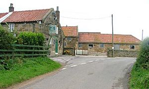 Fox and Hounds - geograph.org.uk - 218035.jpg