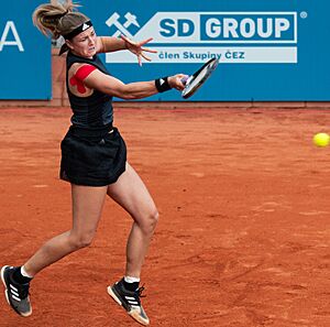 Karolína Muchová Prague Open 2019 (cropped)