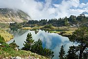 Lac du Milieu de Bastan Hautes Pyrénées 02 BLS