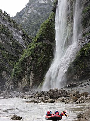 Mohaka River, Falls at Long Rapid